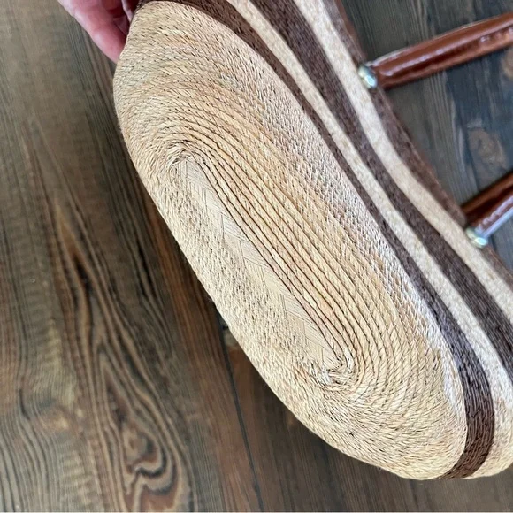 Brown Tan Striped Straw Bag Zipper Closure Double Straps - Picture 7 of 10